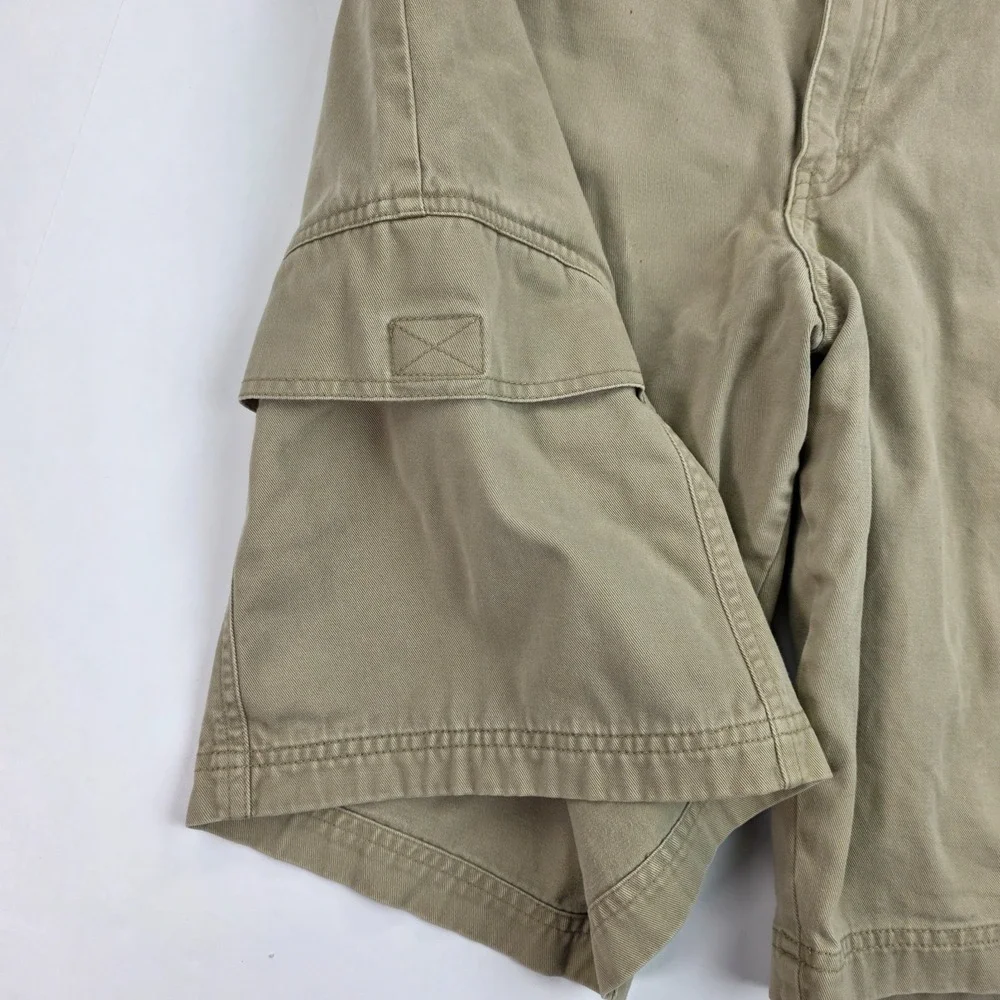Vintage 1990s Women's Levi's Silver‎ Tab Khakis Cargo Shorts Size 18